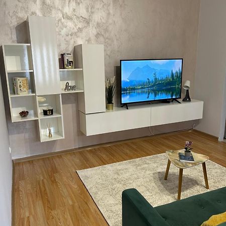 Luxury Studio Πλοέστι Εξωτερικό φωτογραφία
